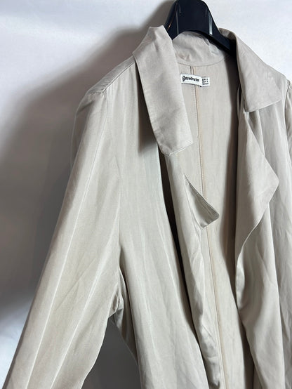 STRADIVARIUS. Chaqueta fina beige  T.s