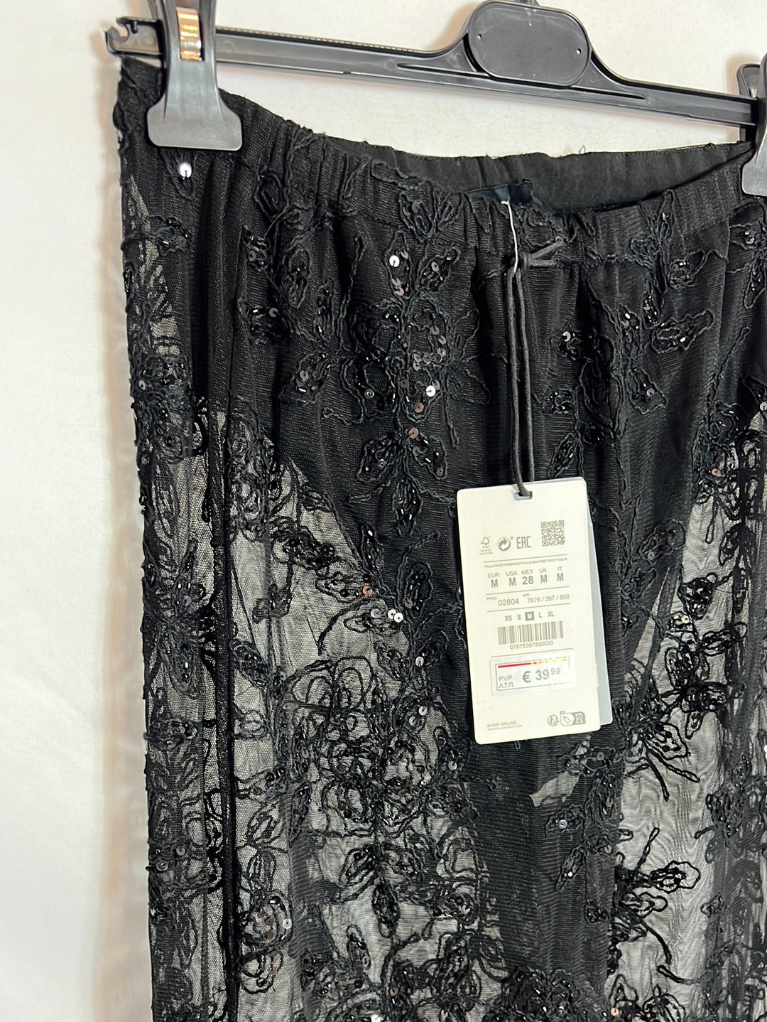 PULL&BEAR . Pantalón negro transparente encaje. T M