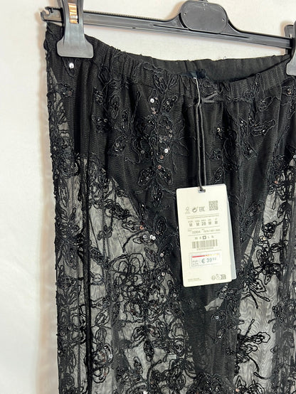 PULL&BEAR . Pantalón negro transparente encaje. T M