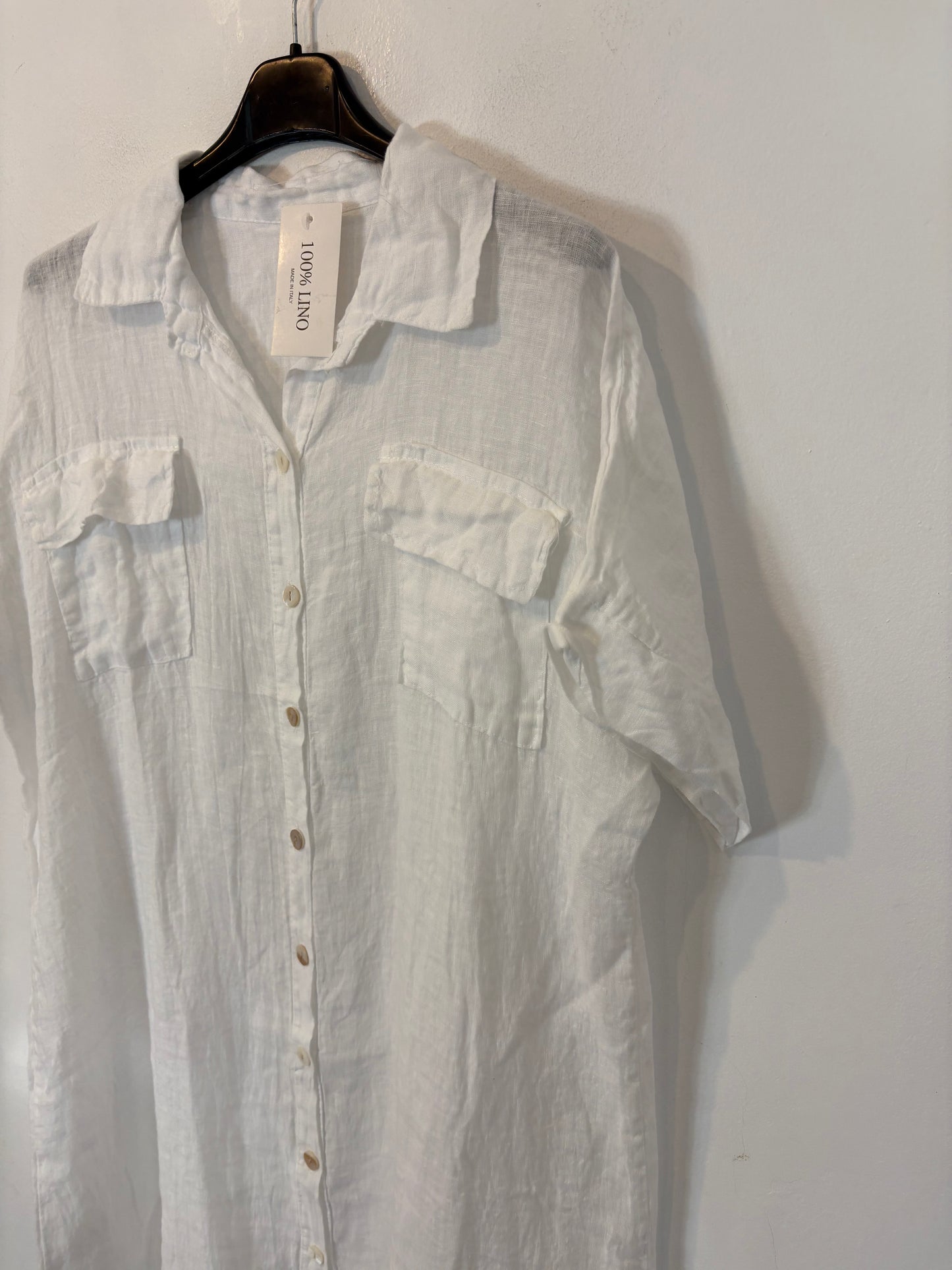 OTRAS. Vestido midi lino abotonado
