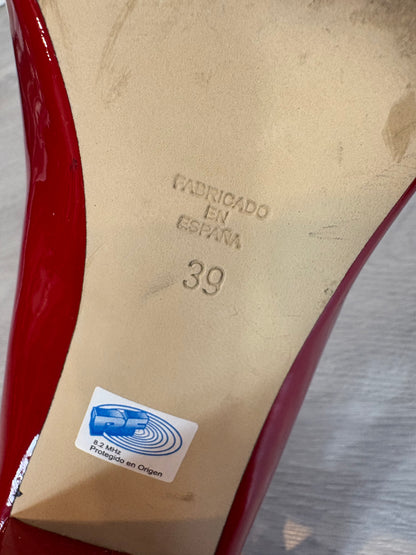 ZARA. Black stretch knit top. TL