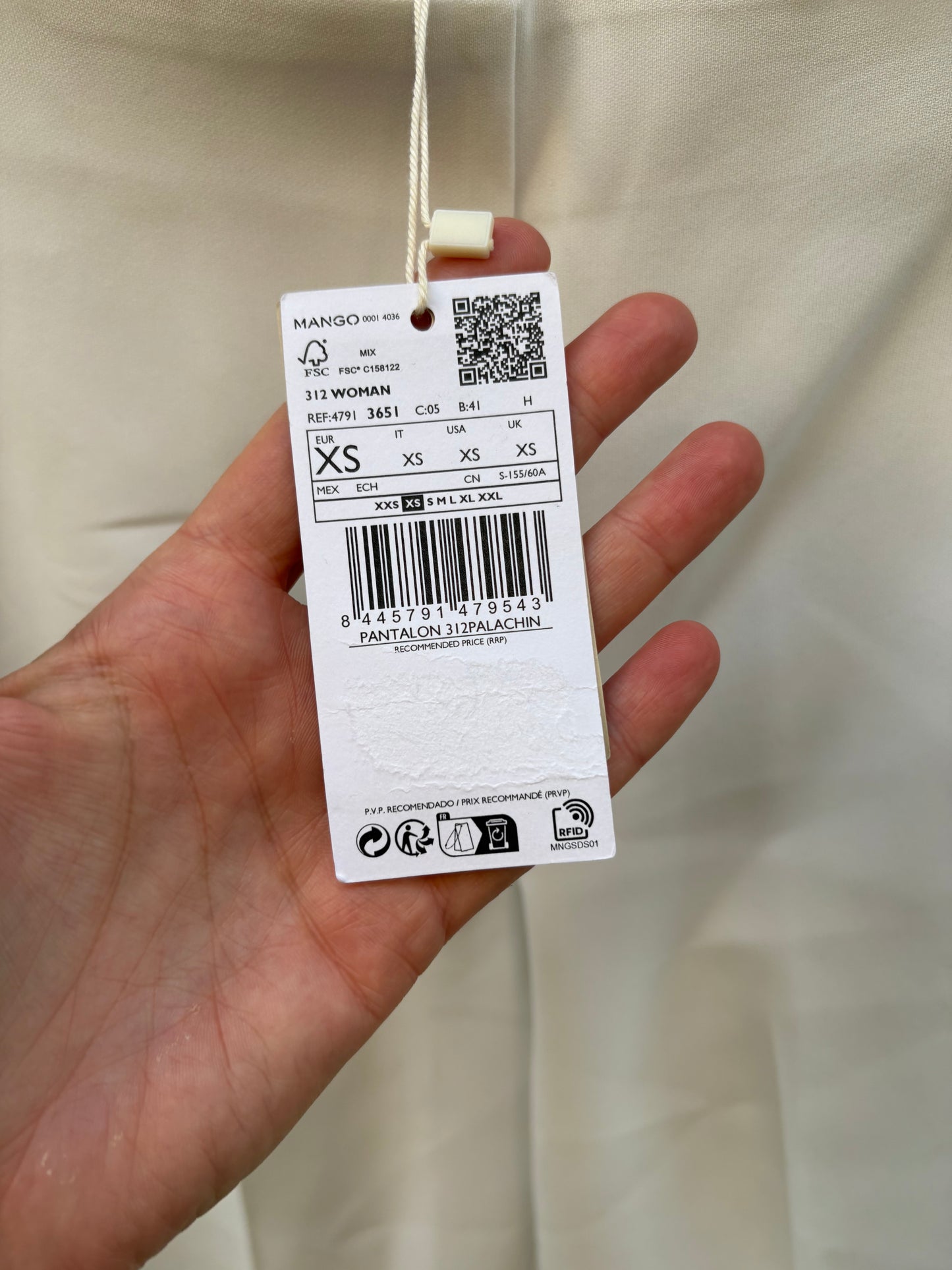 MASSIMO DUTTI. Short green skirt with pocket T.xs