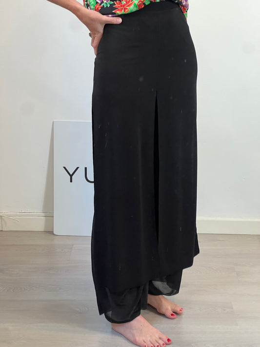 ZARA. Pantalón fluido negro aberturas  T.s