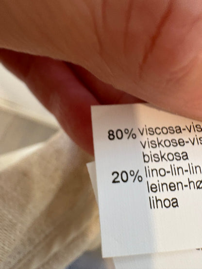 ZARA. Chaqueta larga beige fluida