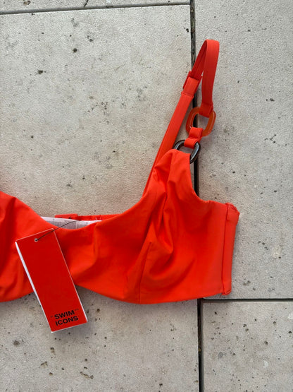 Bikini rojo detalles
