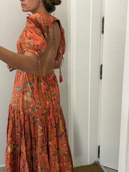 PHILIPPA 1970. Vestido largo romántico espalda al aire