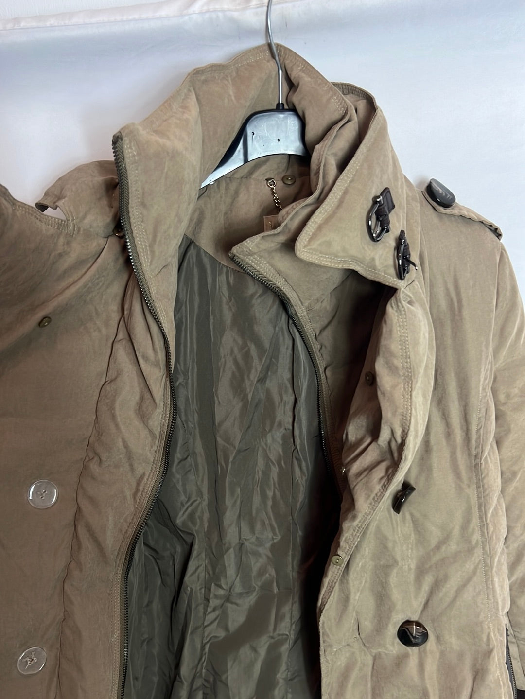 BDBA. Khaki beige quilted coat. T 40 (M)