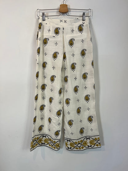 ZARA. Conjunto blanco bordado T.xs