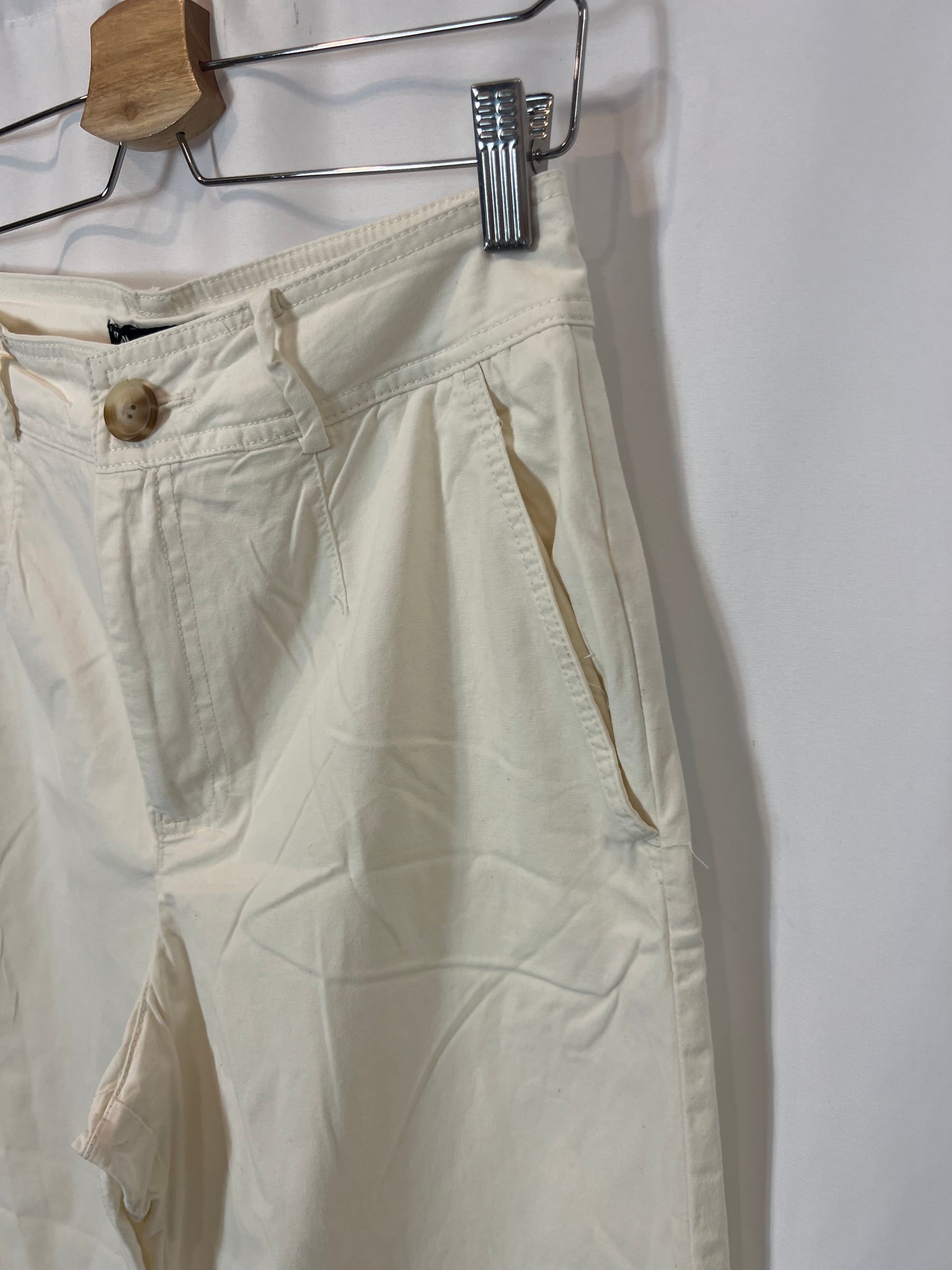 ZARA. Pantalón slouchy blanco. T S