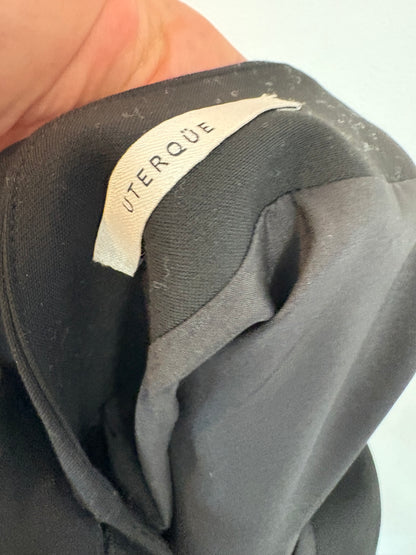 UTERQÜE. Falda corta con tirantes extraíbles. T M