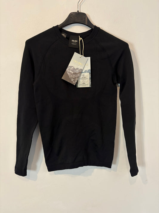 ZARA SKI. Camiseta negra ski