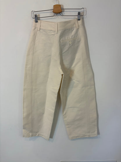 ZARA. Pantalón beige costura. T XS