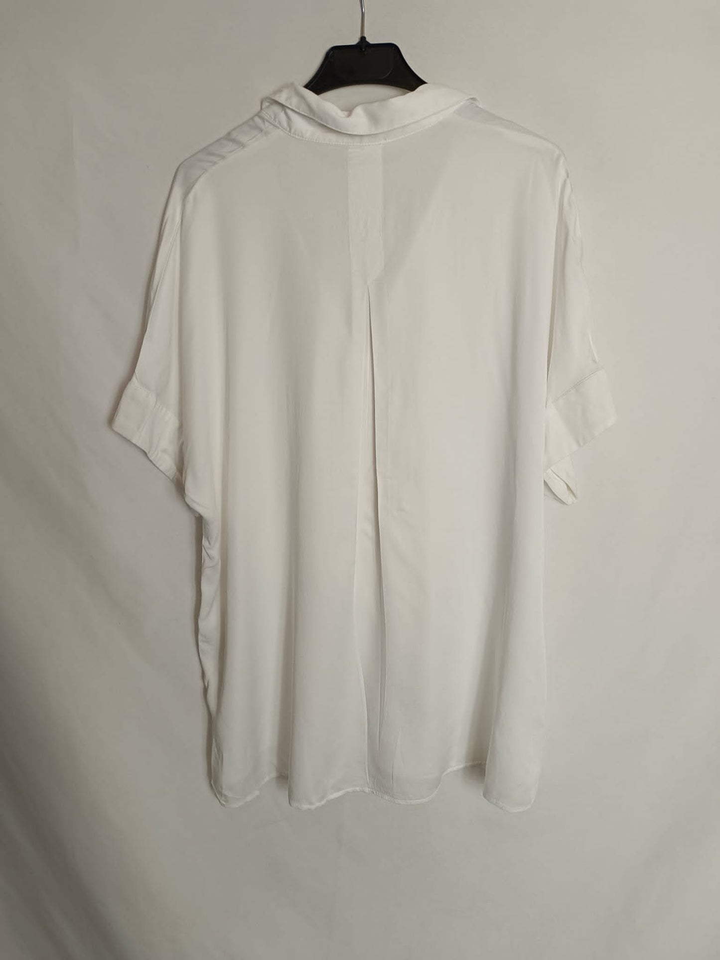 MANGO. Blusa manga corta blanca T.l