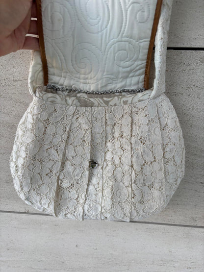 OTRAS. Bolso de hombro texturas