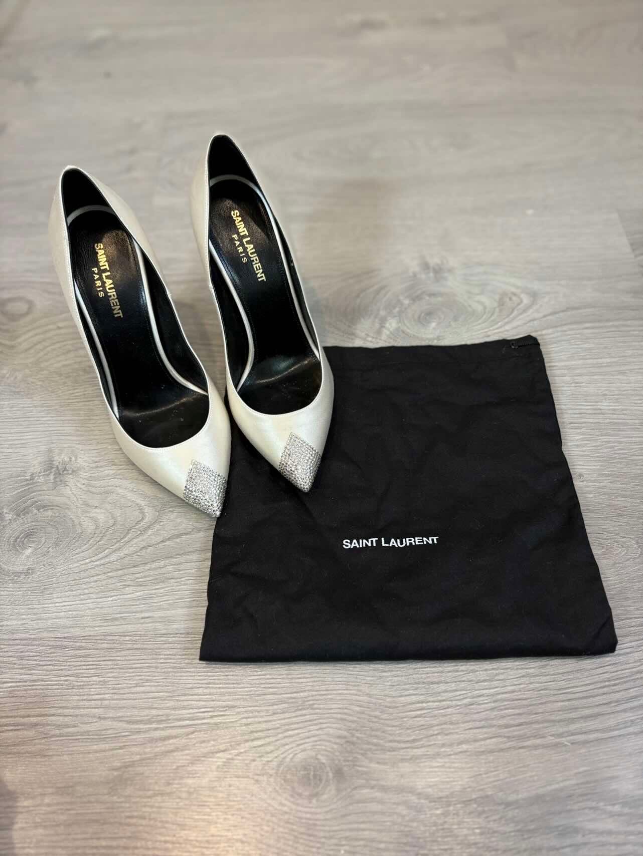SAINT LAURENT. Tacones seda modelo Tower . T 38,5