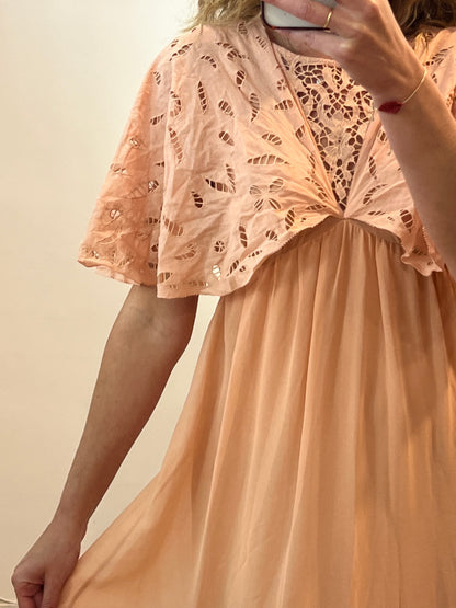 INTROPIA. Long pink die-cut Ts dress