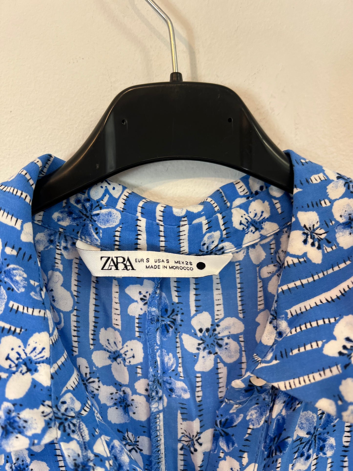 ZARA. Floral shirt dress Ts