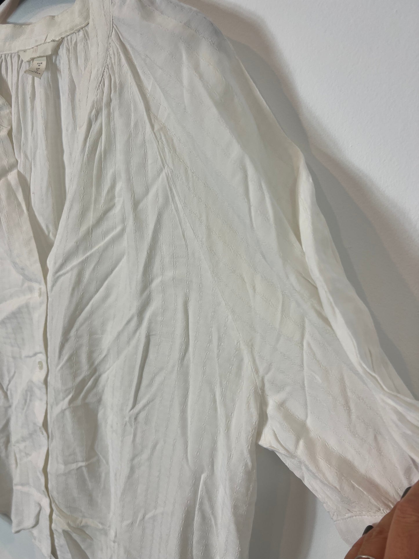 H&amp;M. White button-down blouse. TS