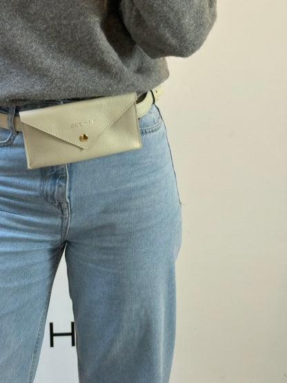 MR MOOD. Cinturón piel color crudo