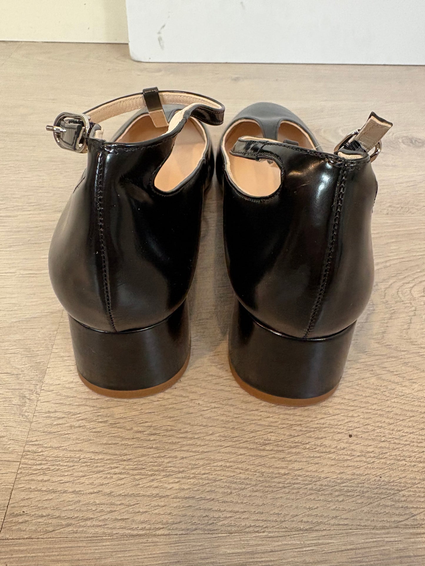 PATSY. Zapato Pía Charol Negro. T 39