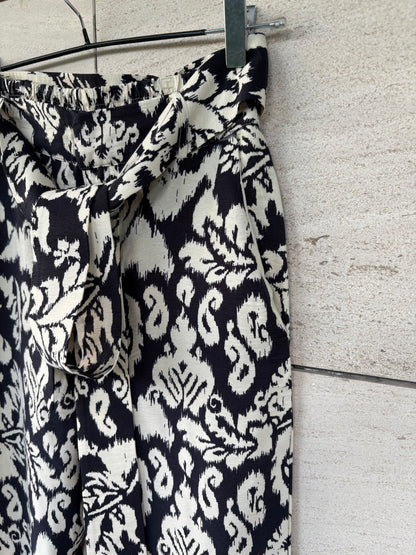 MANGO. Pantalón estampado fluido. T XS