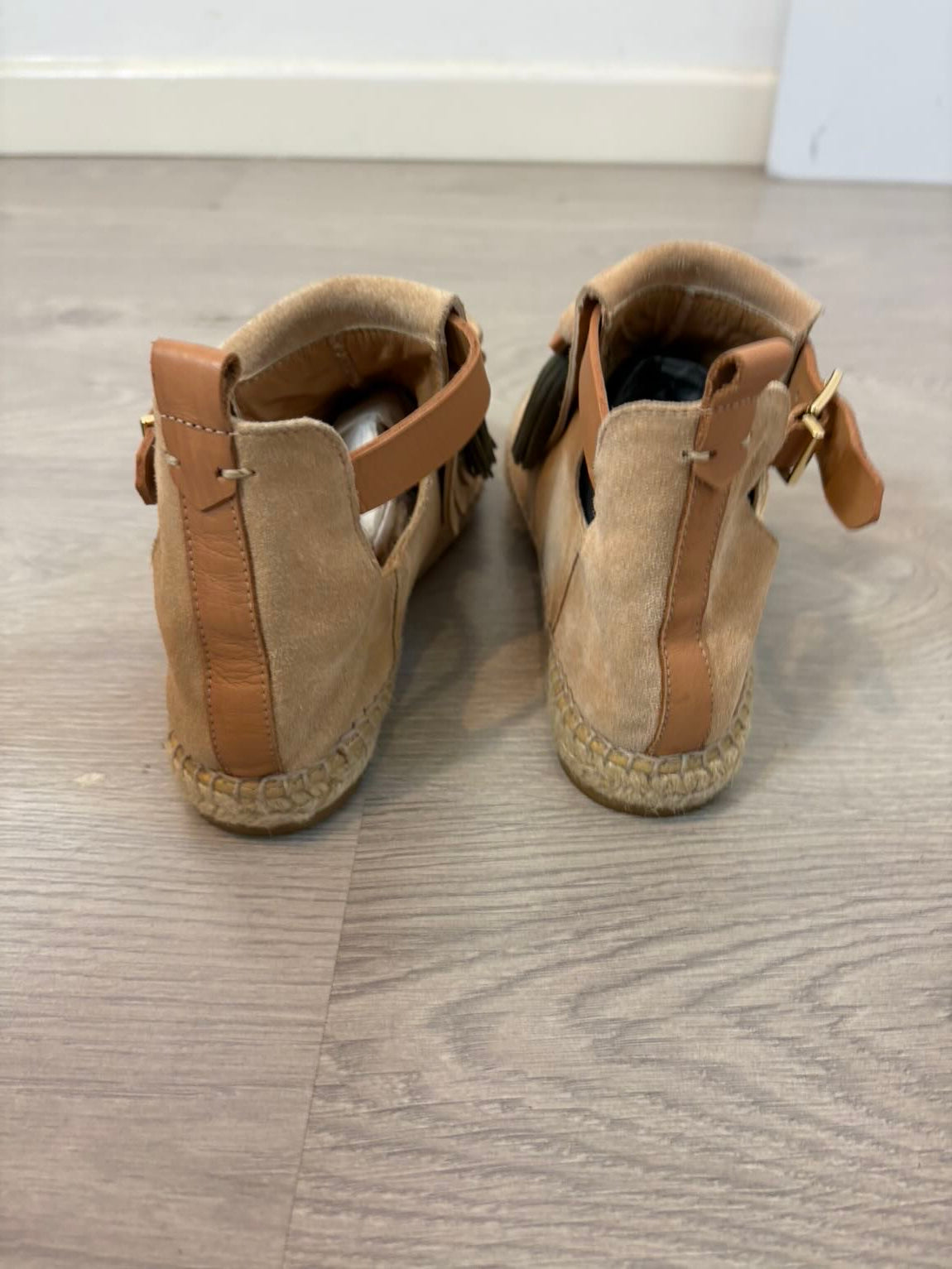 INTROPIA. Zapato piel esparto T.36