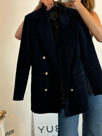 ZARA. Blazer terciopelo botones dorados