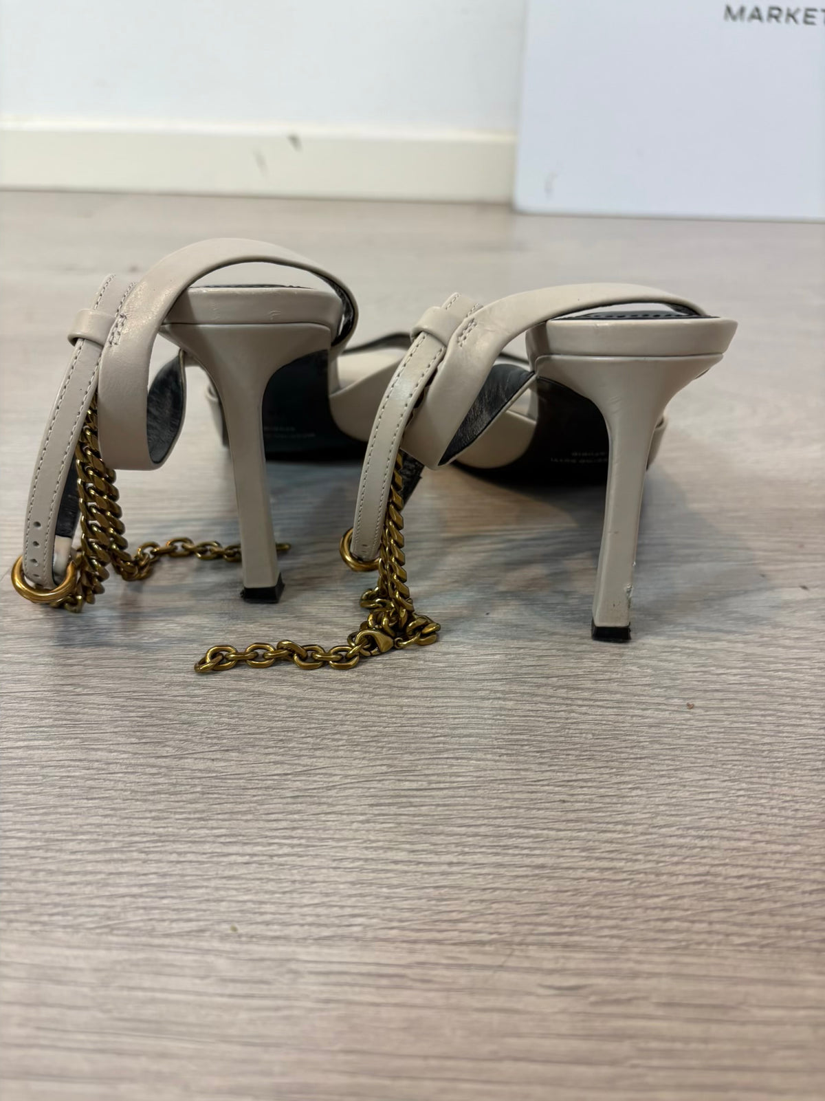 MASSIMO DUTTI STUDIO. Sandalia piel en crudo. T 38