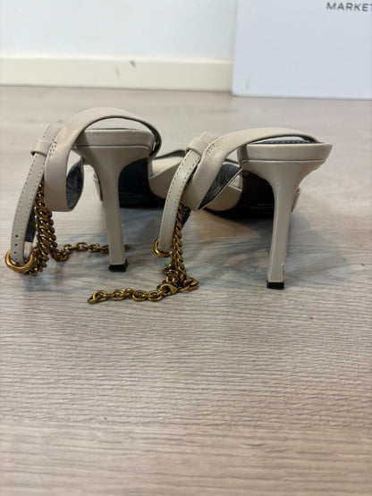 MASSIMO DUTTI STUDIO. Sandalia piel en crudo. T 38
