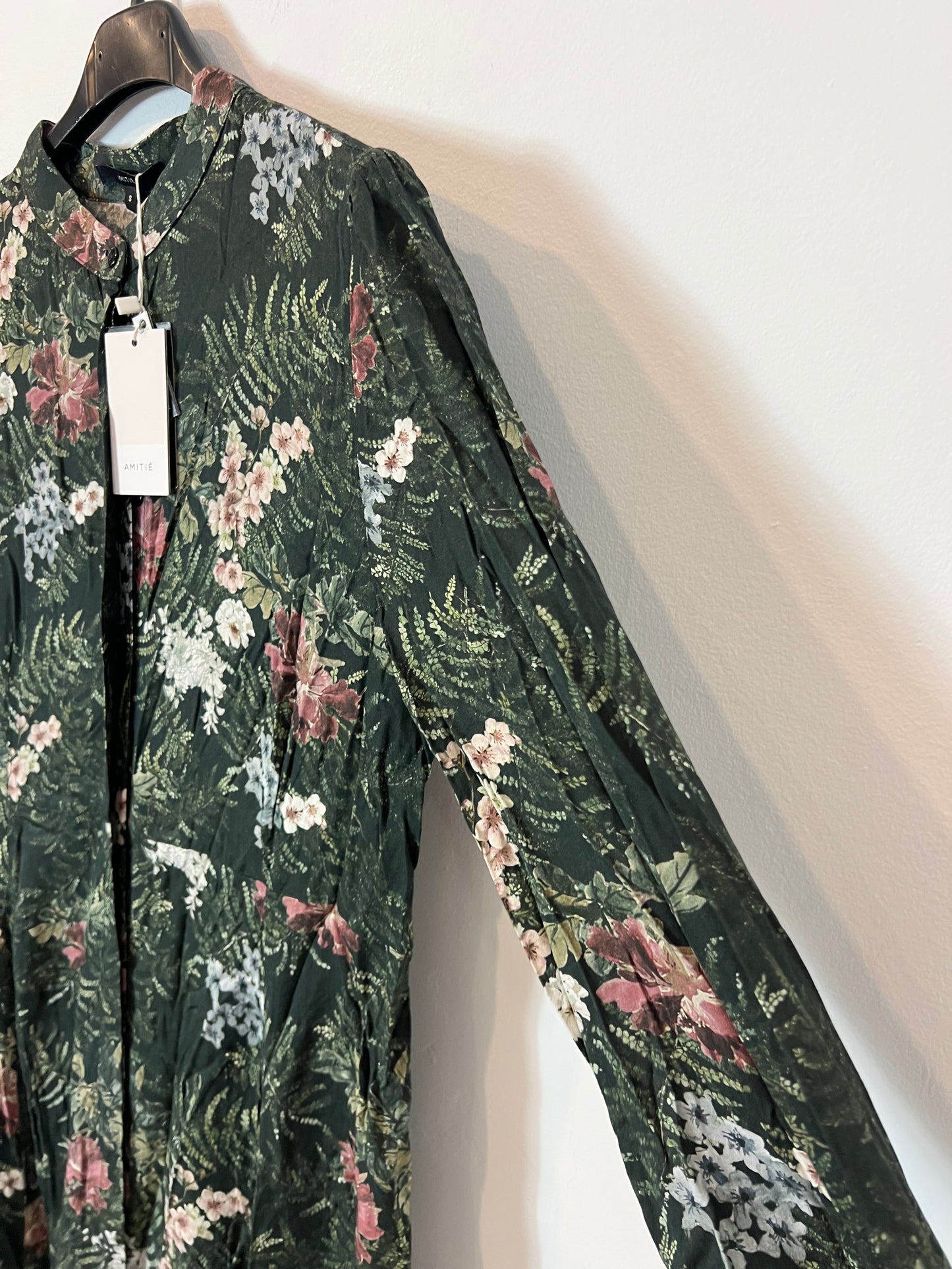 AMITIÉ. Vestido largo estampado fluido. T S