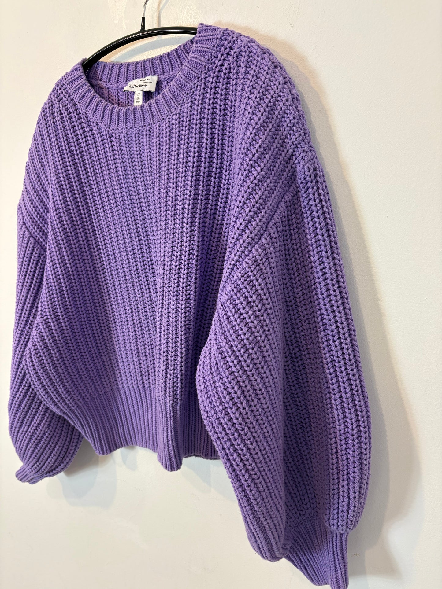 &OTHER STORIES. Jersey malva punto grueso