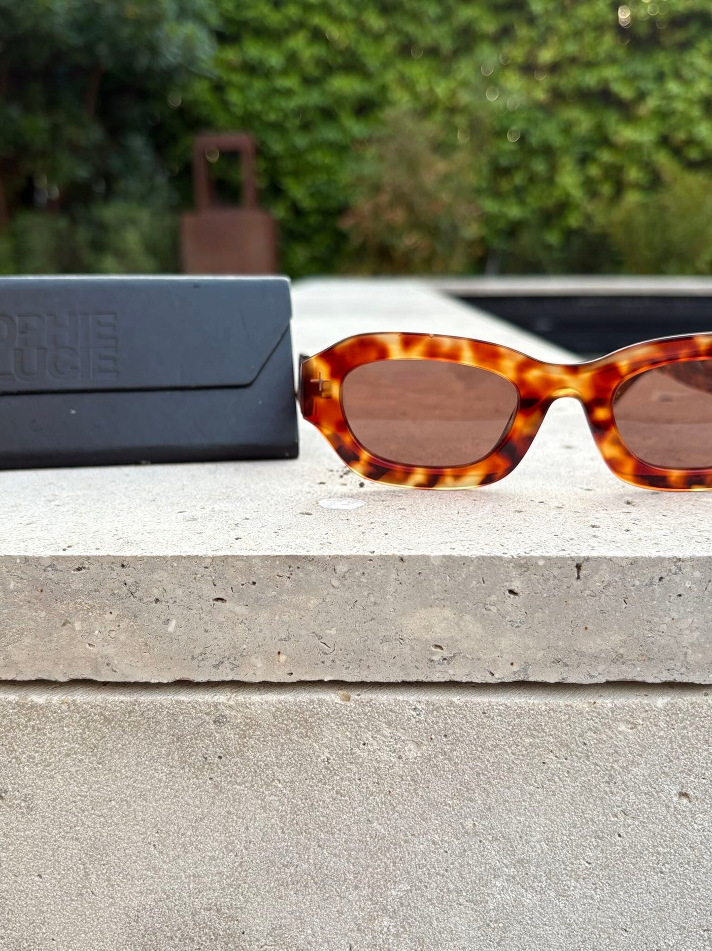 SOPHIE & LUCIE. Gafas de sol marrones