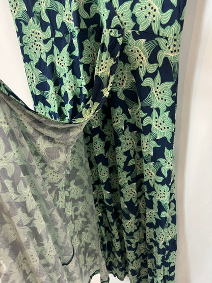 NICE THINGS. Flowy printed maxi dress. TL