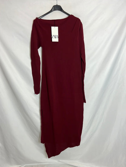 ZARA. Asymmetrical burgundy midi dress. TM