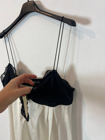 NUTKA STUDIOS. Vestido corto seda lencero. T XS