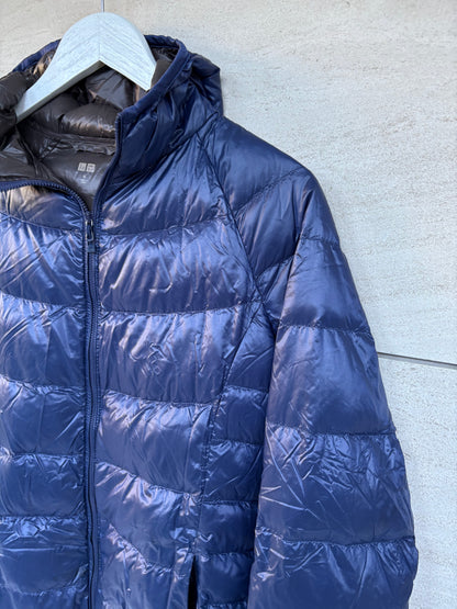 UNIQLO. Ultralight blue down jacket with hood. TM