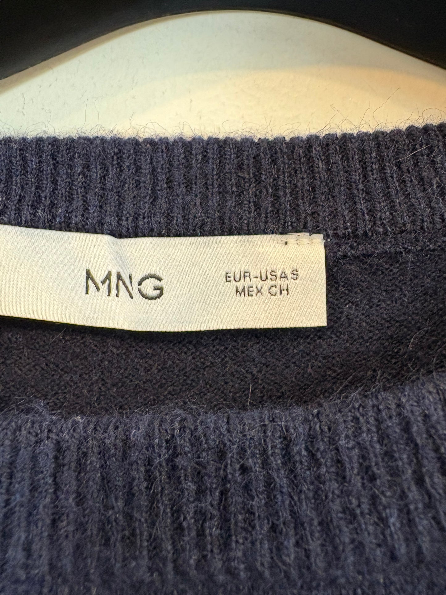 MANGO. Navy blue sweater with shoulder pads. TS