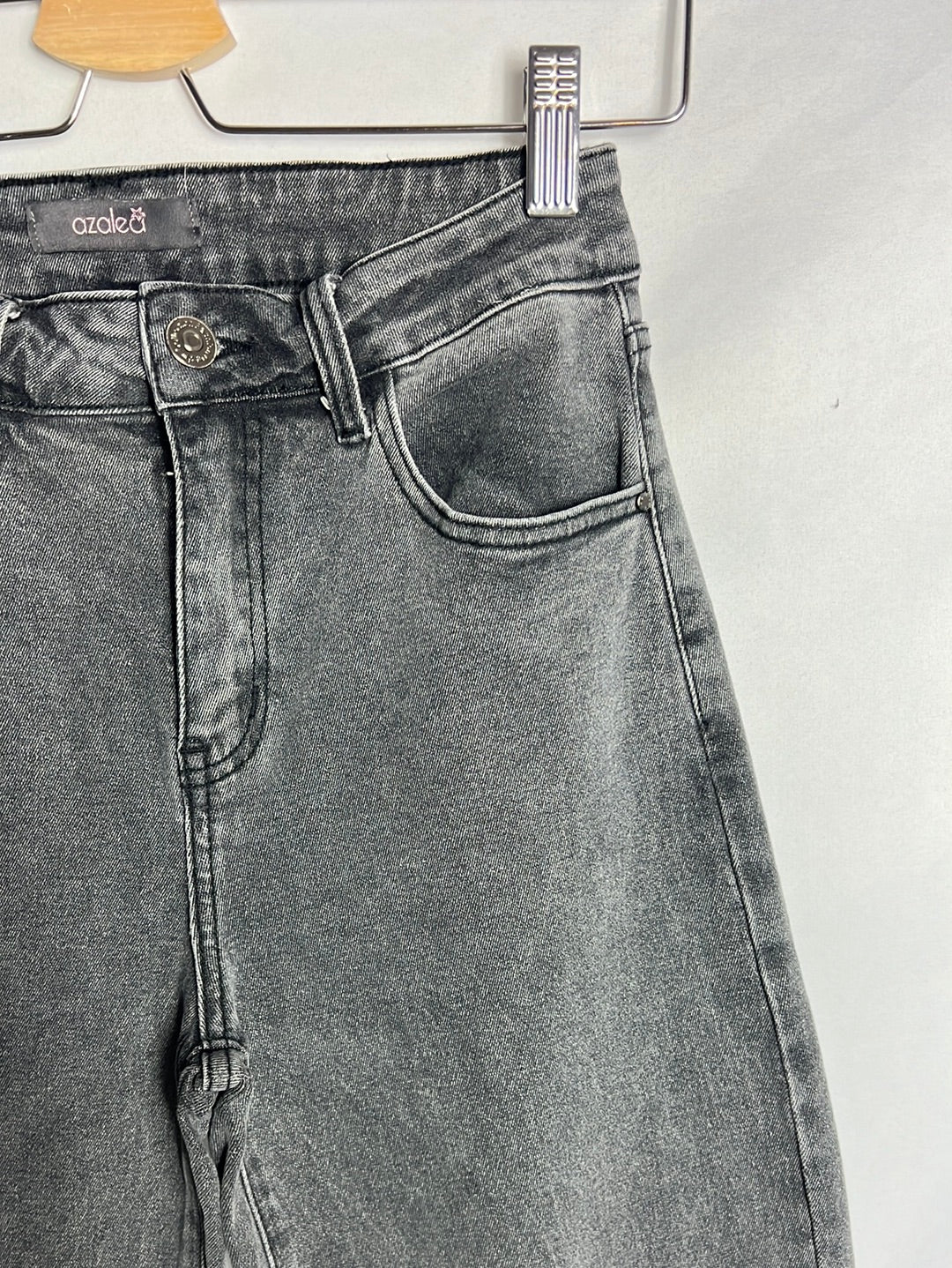 AZALEA. pantalón gris culotte T.s