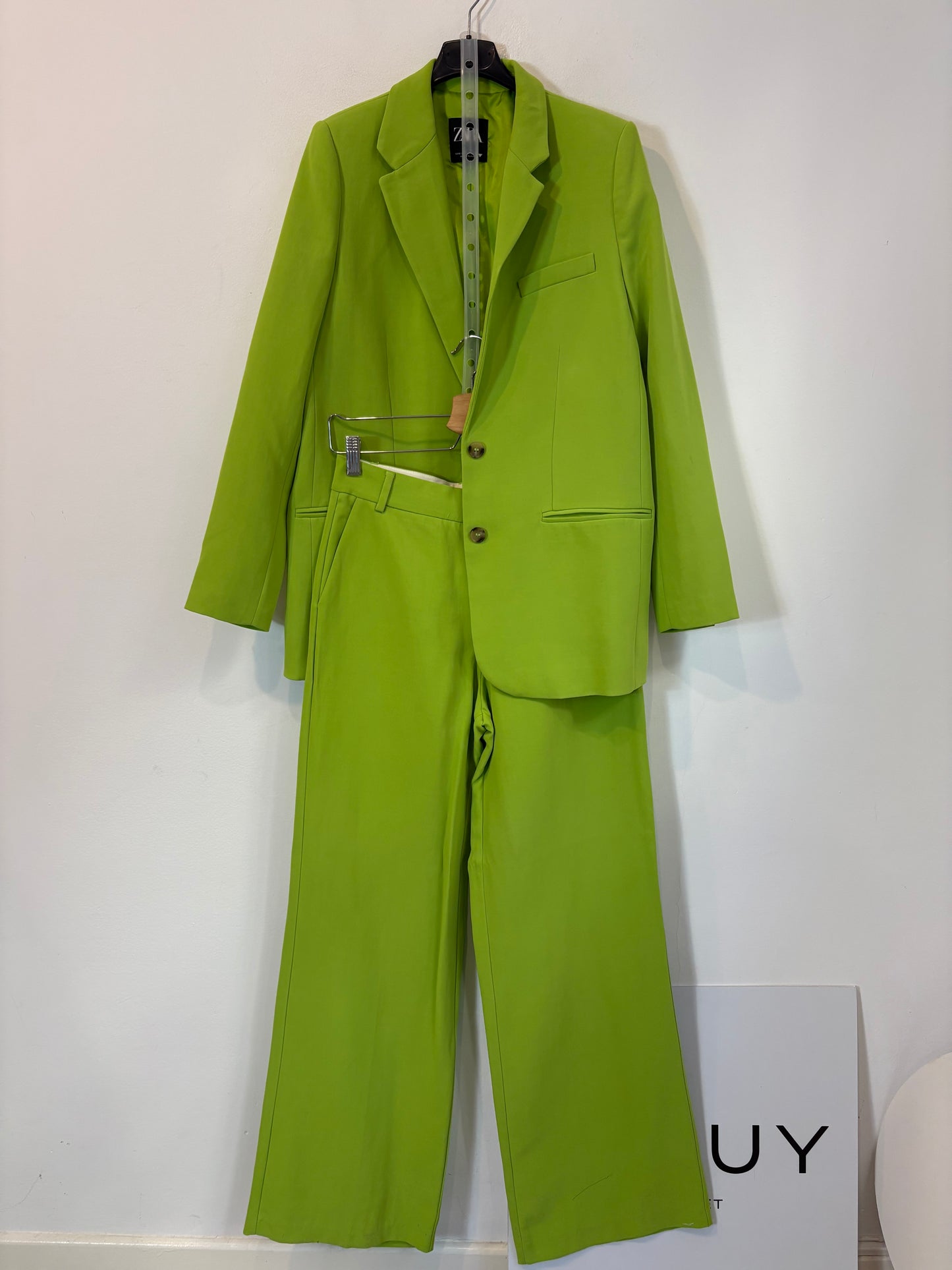 ZARA. Total look blazer y pantalón verde. T XS/S