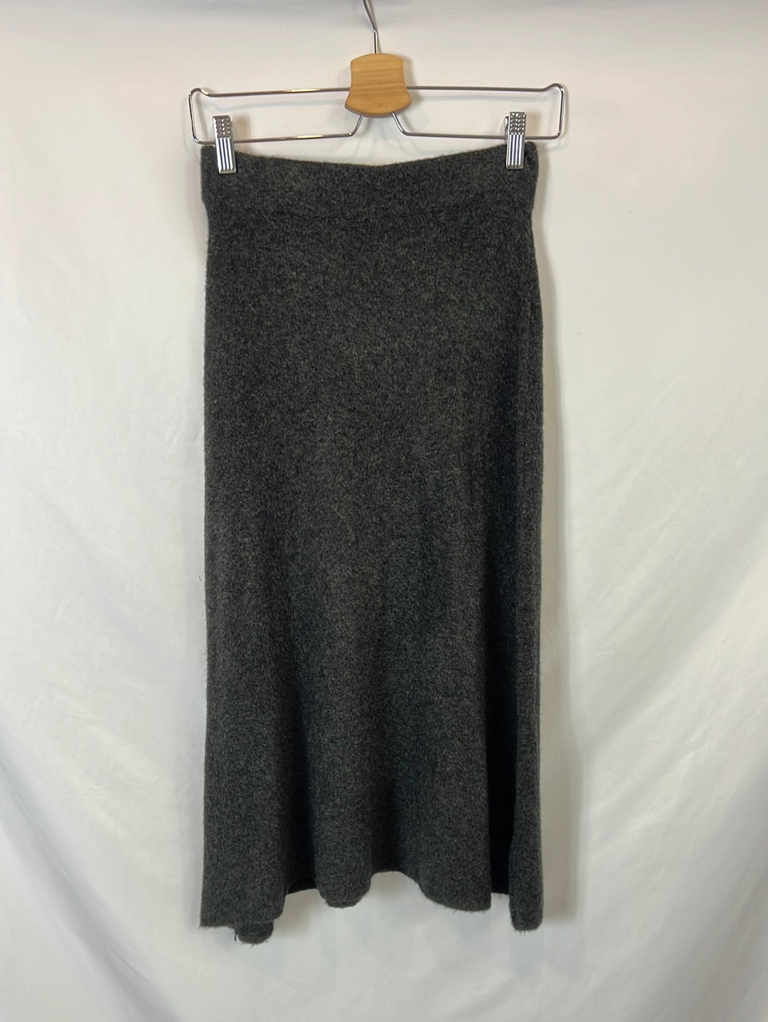 ZARA. Falda midi gris punto T.s