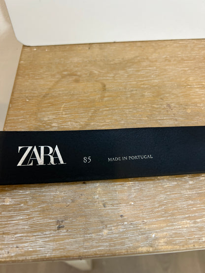 ZARA. Cinturón piel hebilla piedra. T 85