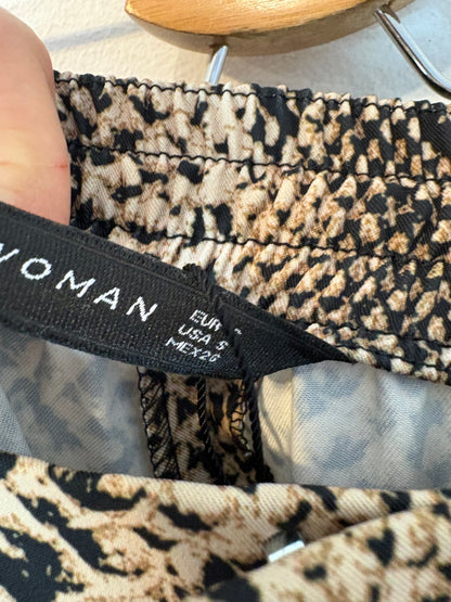 ZARA. Pantalón flare snake print