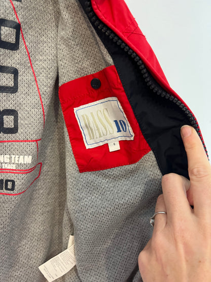 BASS 10. Parka roja impermeable T.6 años