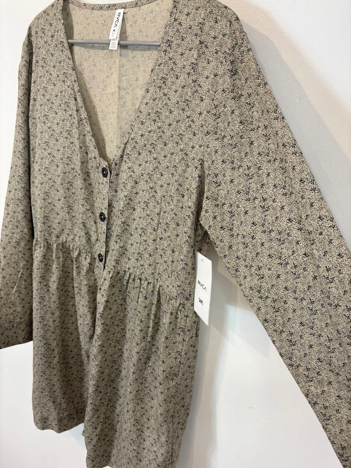 RVCA. Vestido corto estampado