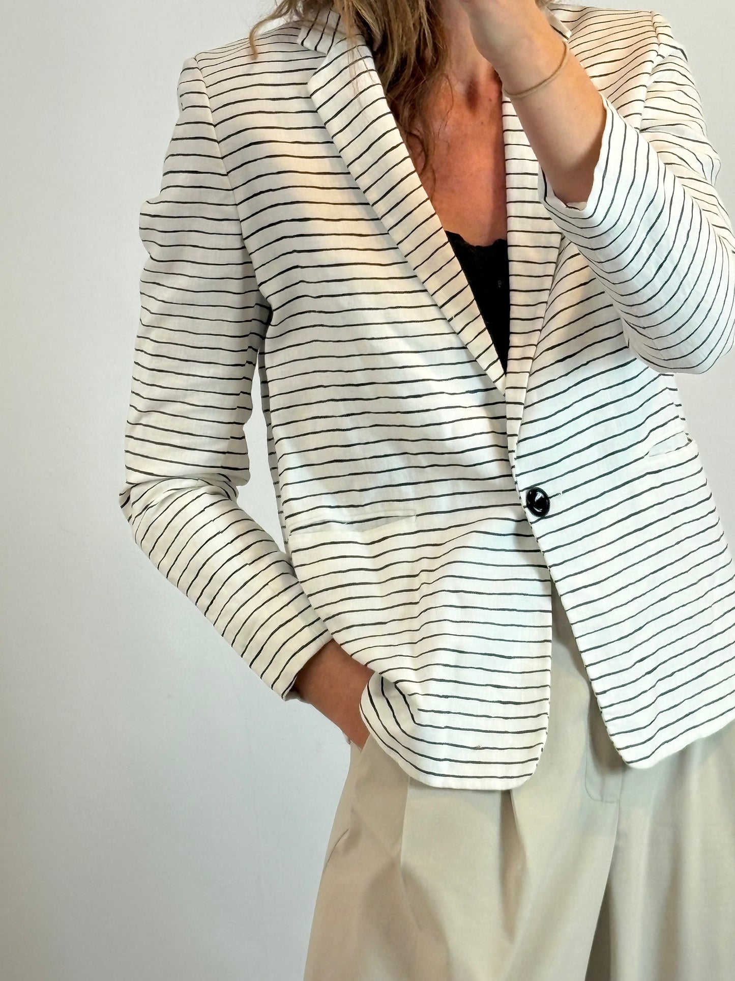 ACNE STUDIOS. Blazer lino blanca rayas textura