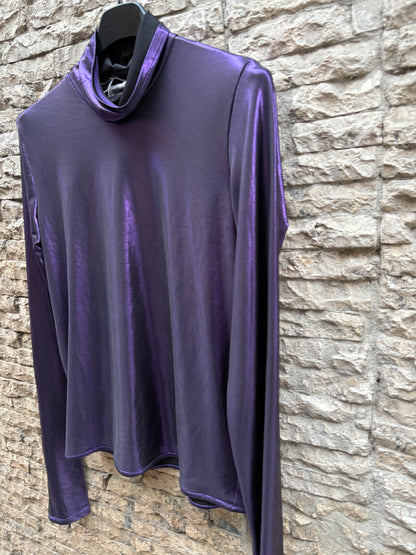 FORTE FORTE. Top morado metalizado