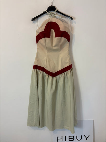 IQ COLLECTION. Vestido tricolor vuelo