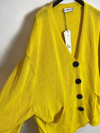 ZARA. Yellow buttoned knit jacket. TS