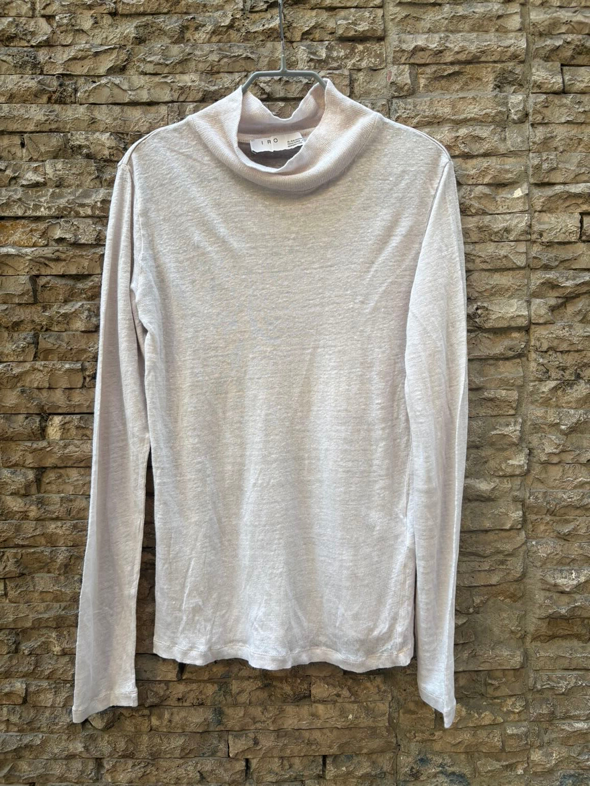 IRO. Top beige lino manga larga