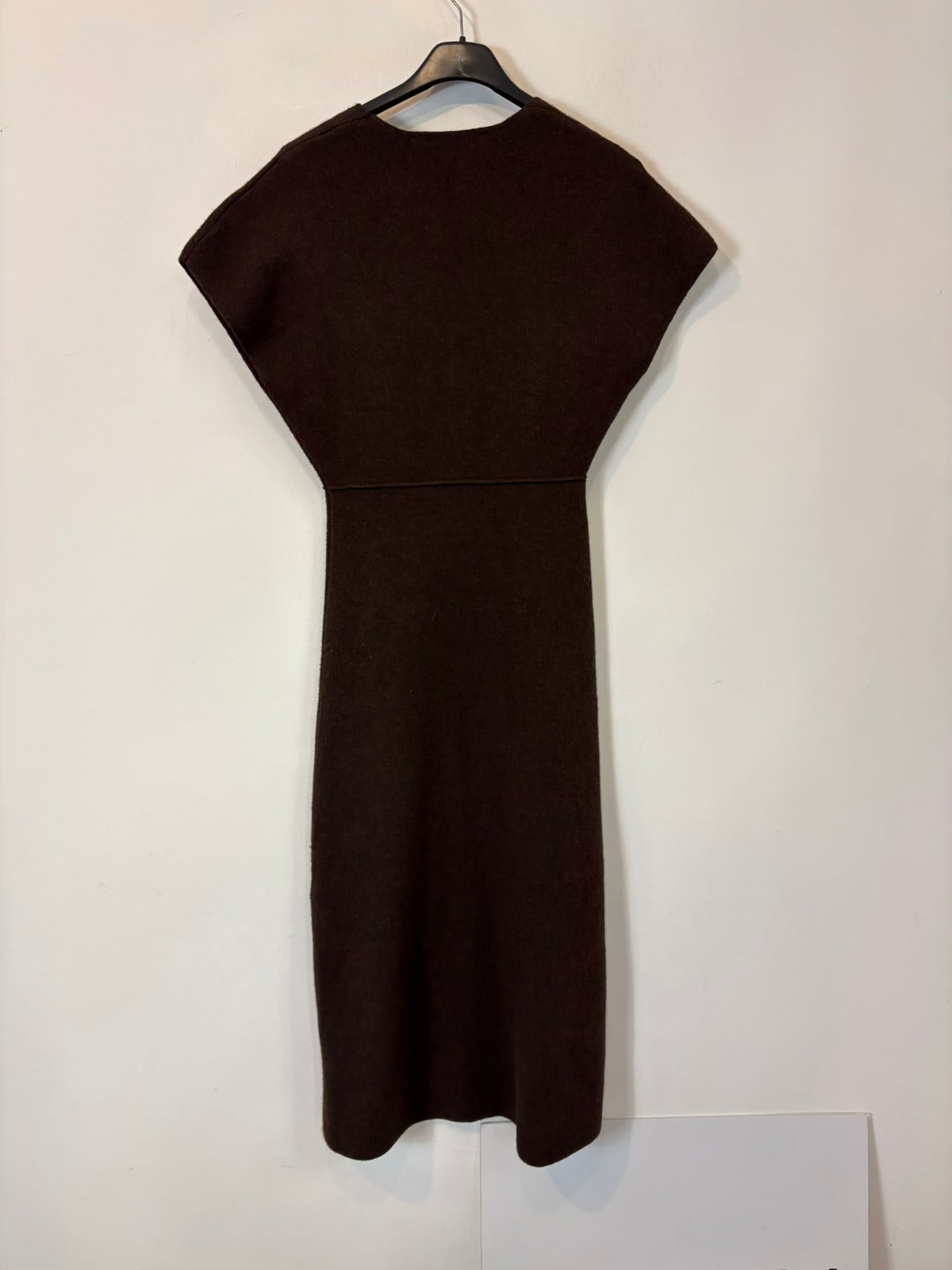 ZARA. Vestido midi marrón con lana